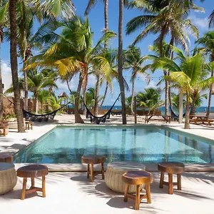 3* Hotell Selina Poc Na